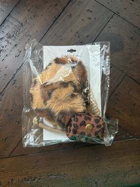 Carole Inc. Leopard Print Faux Fur Heart Keychain with Mini Pouch and Lanyard